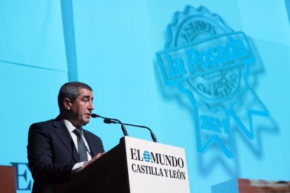 Pablo Lago, director de El Mundo de Castilla y León, en los Premios La Posada 2024