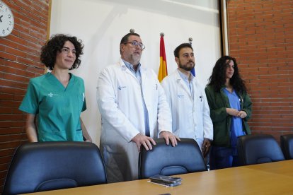 Equipo sanitario del Hospital del Bierzo informa sobre el éxito de las cirugías con el robot Da Vinci