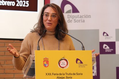 La consejera de Agricultura, Ganadería y Desarrollo Rural, María González Corral, asiste a la inauguración de la XXII Feria de la Trufa de Soria.