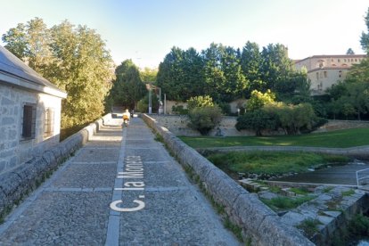 Paseo de la Casa de la Moneda de Segovia