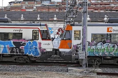 Trenes con grafitis, en una imagen de archivo.
