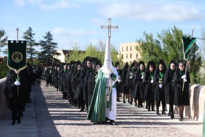 Procesión de la Cofradía Virgen de la Esperanza en Zamora