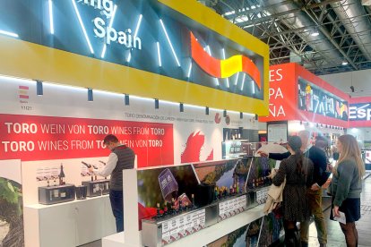 La presencia de los vinos de Toro es cada día más fuerte y de mayor prestigio gracias al esfuerzo llevado a cabo por promocionar sus vinos.