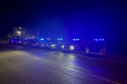 Los servicios de emergencias socorren a un grupo en Molinos de Duero (Soria).