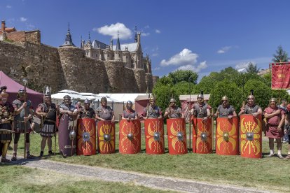 Marchas imperiales romanas toman las calles de Astorga