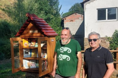 Red de mini bibliotecas de libros libres impulsadas por A Plena Cultura en El Bierzo.