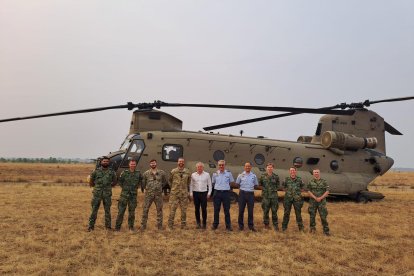 Dos helicópteros Chinook han llegado a la base aérea Virgen del Camino (León).