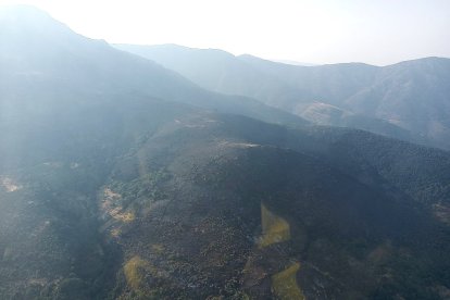 Situación del incendio de Candelario en Salamanca a primera hora del viernes 22 de agosto.