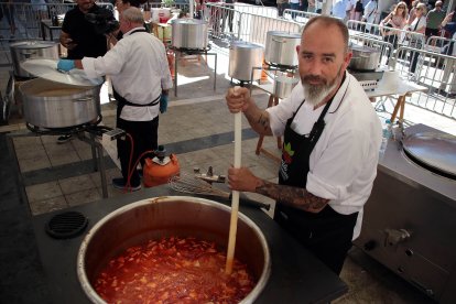El Alubiero Mayor, Luis Javier Adiego, en la Alubiada de La Bañeza.