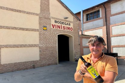 Arturo en la nueva bodega en Rueda