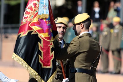 Acto de relevo en el mando del BIEM V de la UME.