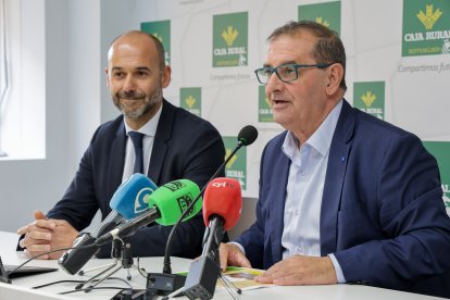 Caja Rural presenta la Beca Sobresaliente para premiar el esfuerzo académico de los jóvenes