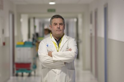 El médico especialista en Traumatología y Cirugía Ortopédica en elCAUSA, Juan Francisco Blanco Blanco.