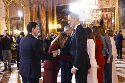 Mañueco asiste a la ceremonia de ingreso en la Insigne Orden del Toisón de Oro.