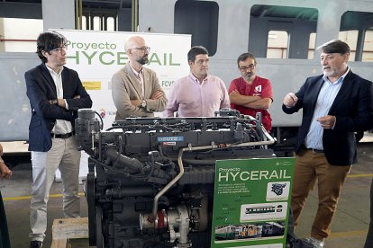 Presentación del motor de hidrógeno verde del proyecto Hycerail en CIUDEN en una imagen de archivo.