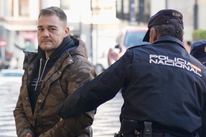 Juicio contra el acusado de matar de una paliza a su padre en La Sota de Valderrueda en León