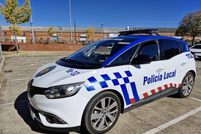 Vehículo de la Policía Local de Palencia.