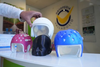 Cascos correctores, en la Ortopedia Valladolid de la calle Madre de Dios de Valladolid.