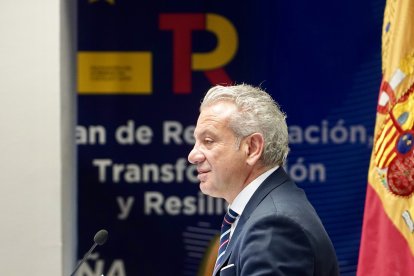 El delegado del Gobierno, Nicanor Sen, presenta la propuesta de modelo de financiación autonómica y sus efectos en Castilla y León.