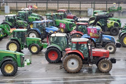 Decaleón convoca una tractorada en contra de Mercosur, los recortes de la PAC y la competencia desleal
