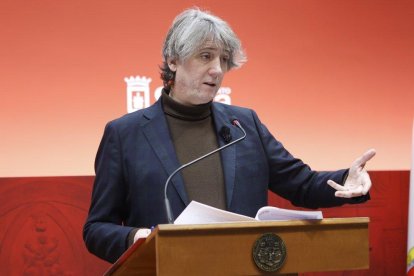 El candidato del PSOE, Carlos Martínez, hoy en Soria.