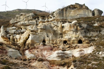 Enclave de la Hoya de Huidobro en Burgos, espacio pionero en la explotación y exploración de petróleo en España.
