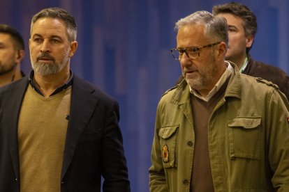 Santiago Abascal y Carlos Pollán en el acto de presentación de candidatos de VOX al 15-M.