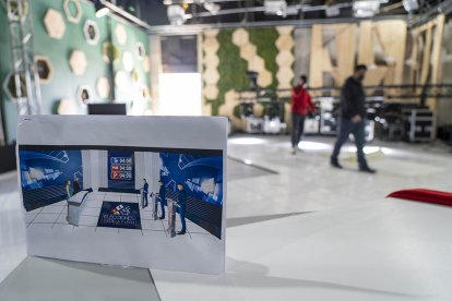 MONTAJE DEL SEGUNDO DEBATE ELECTORAL DE 2022