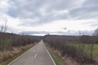 Carretera BU-825 a su paso por Salas de los Infantes.