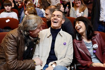 Carlos Martínez, Pedro Sánchez y Ana Redondo.