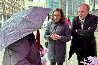 La candidata de UPL a las Cortes, Alicia Gallego, visita Ponferrada y Las Médulas en la comarca de El Bierzo