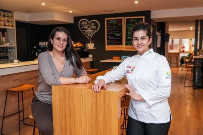 Las hermanas Silvia y Claudia Manzano, dueñas de este establecimiento