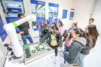 Talleres de Stem Talent Girl en la fábrica burgalesa de Benteler.