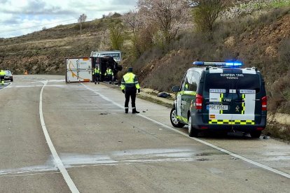 Siniestro vial en Soria con una mujer fallecida tras chocar contra un camión