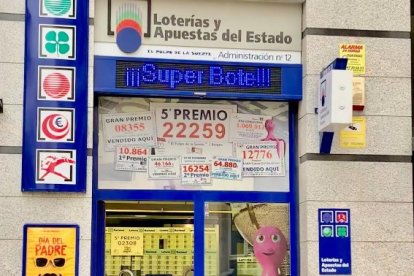 Administración 'El Pulpo de la Suerte', que vendió algunos de los décimos premiados.