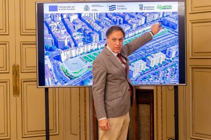El alcalde de Salamanca, Carlos García Carbayo, en la presentación del proyecto.