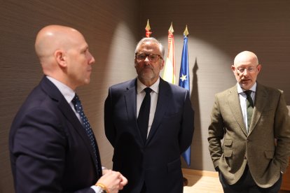 CARLOS MENÉNDEZ, CARLOS POLLÁN E IÑAKI SICILIA
