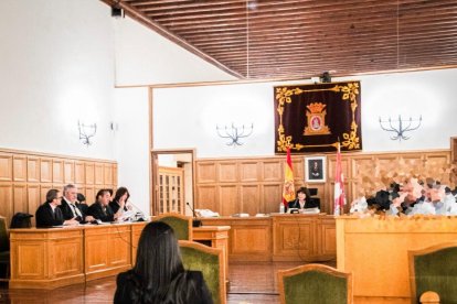 El juicio por asesinato, con jurado popular, se celebra en la Audiencia Provincial de Soria.