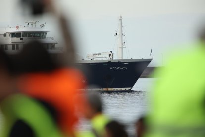 El HM Hondius a su llegada al puerto canario de Granadilla.