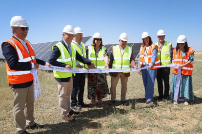Acto de inauguración de la Planta Fotovoltaica ‘Adelfa Solar’.