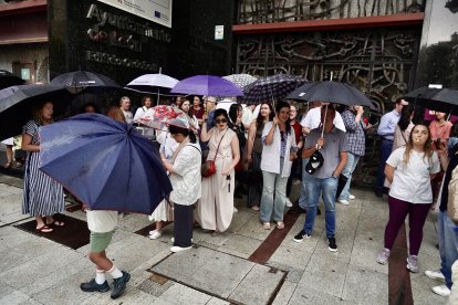 La Delegación Provincial de León de la Asociación Médicos Unidos por sus Derechos protagoniza una manifestación para exigir un estatuto propio
