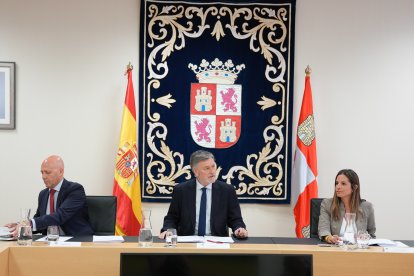 Primera reunión de la Mesa de las Cortes de Castilla y León de esta XII Legislatura.