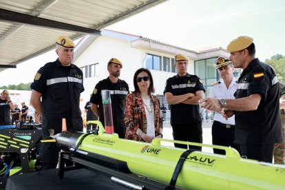 La ministra de Defensa, Margarita Robles, visita el Quinto Batallón de Intervención en Emergencias y la Unidad de Drones de la Unidad Militar de Emergencias