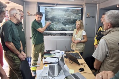 Puesto de mando en Arcones para combatir el fuego de Mierla