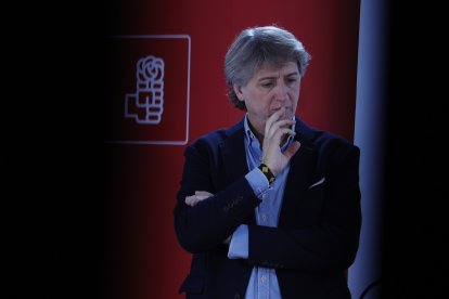 Carlos Martínez Mínguez en la sede del PSOE de Soria.