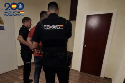 Momento de la detención de los responsables del delito.