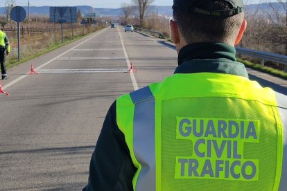 Agentes de la Guardia Civil de Tráfico.