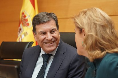 El consejero de Economía y Hacienda, Carlos Fernández Carriedo, comparece ante la Comisión de Economía y Hacienda de las Cortes de Castilla y León para explicar el Proyecto de Ley de Presupuestos Generales de la Comunidad para 2027 y el relativo a su departamento.