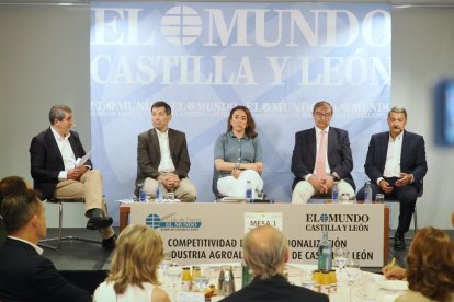 Pablo R. Lago, Francisco Hevia, María González Corral, Samuel Moreno y Javier Oblanca.