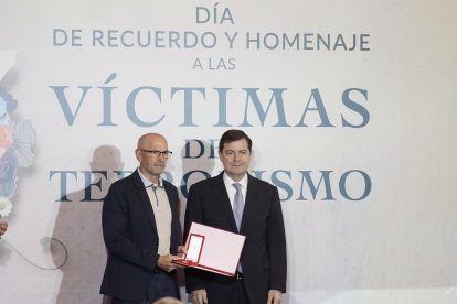 El presidente de la Junta de Castilla y León, Alfonso Fernández Mañueco, participa en los actos conmemorativos del Día de Recuerdo y Homenaje a las Víctimas del Terrorismo de Castilla y León.
